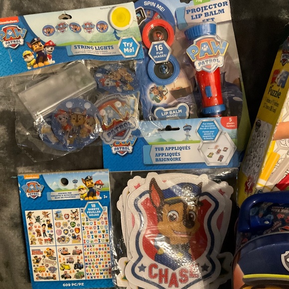New Paw Patrol Assortment of 8 Items - Picture 3 of 6